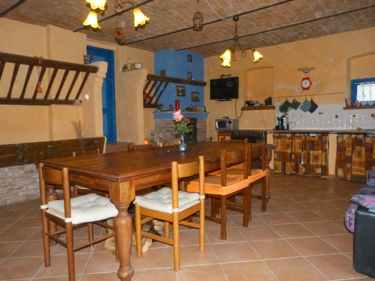 B&B Locanda Della Sesta Felicita Vaglio Serra Buitenkant foto